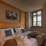 Apart-hotel Ad 4*